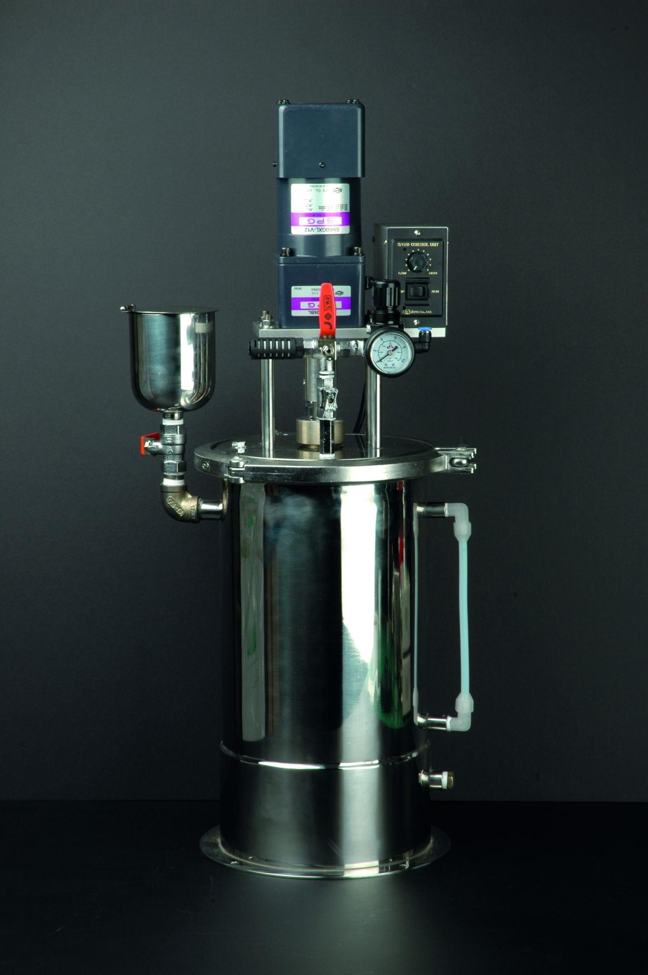 Réservoirs pressurisés 1 à 500 litres - Cuve sous pression 0 à 6 bars avec ouverture totale ou partielle_1