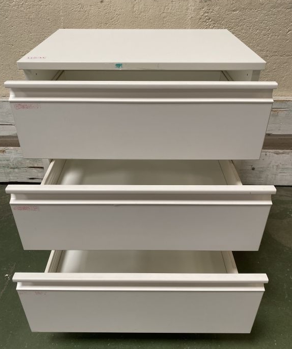 Meuble sous paillasse de laboratoire d'occasion avec 3 tiroirs - Réf. P2208-1833_1