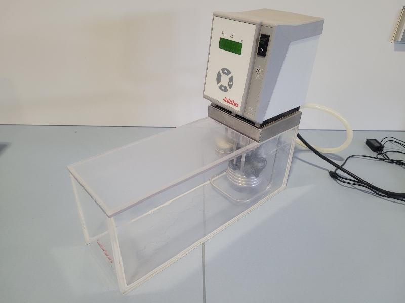 Bain thermostaté avec thermostat à immersion JULABO type ED_1