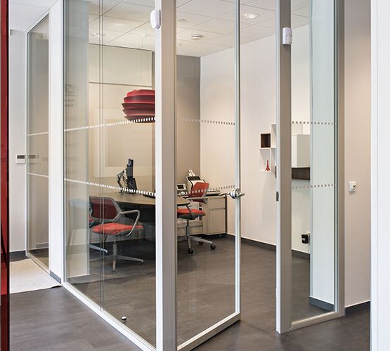H5 - Cloisons amovibles vitrées Hoyez - simple ou double vitrage, 60mm d'épaisseur, 3000mm et plus de hauteur_1