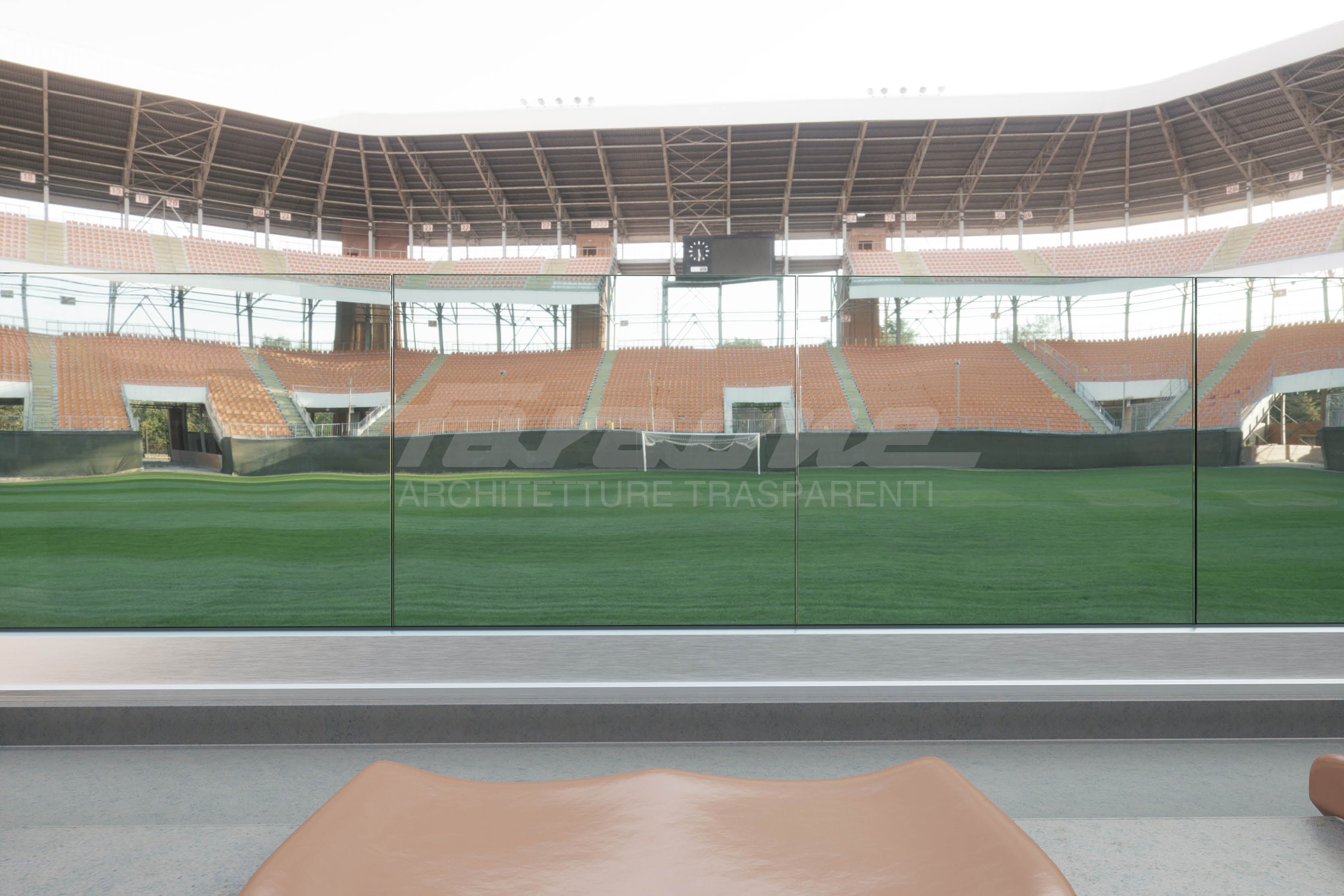 Ninfa Stadio - garde-corps en verre et aluminium - Faraone - design robuste - résistance à des charges lourdes - testé jusqu'à 1000 kg/m_1