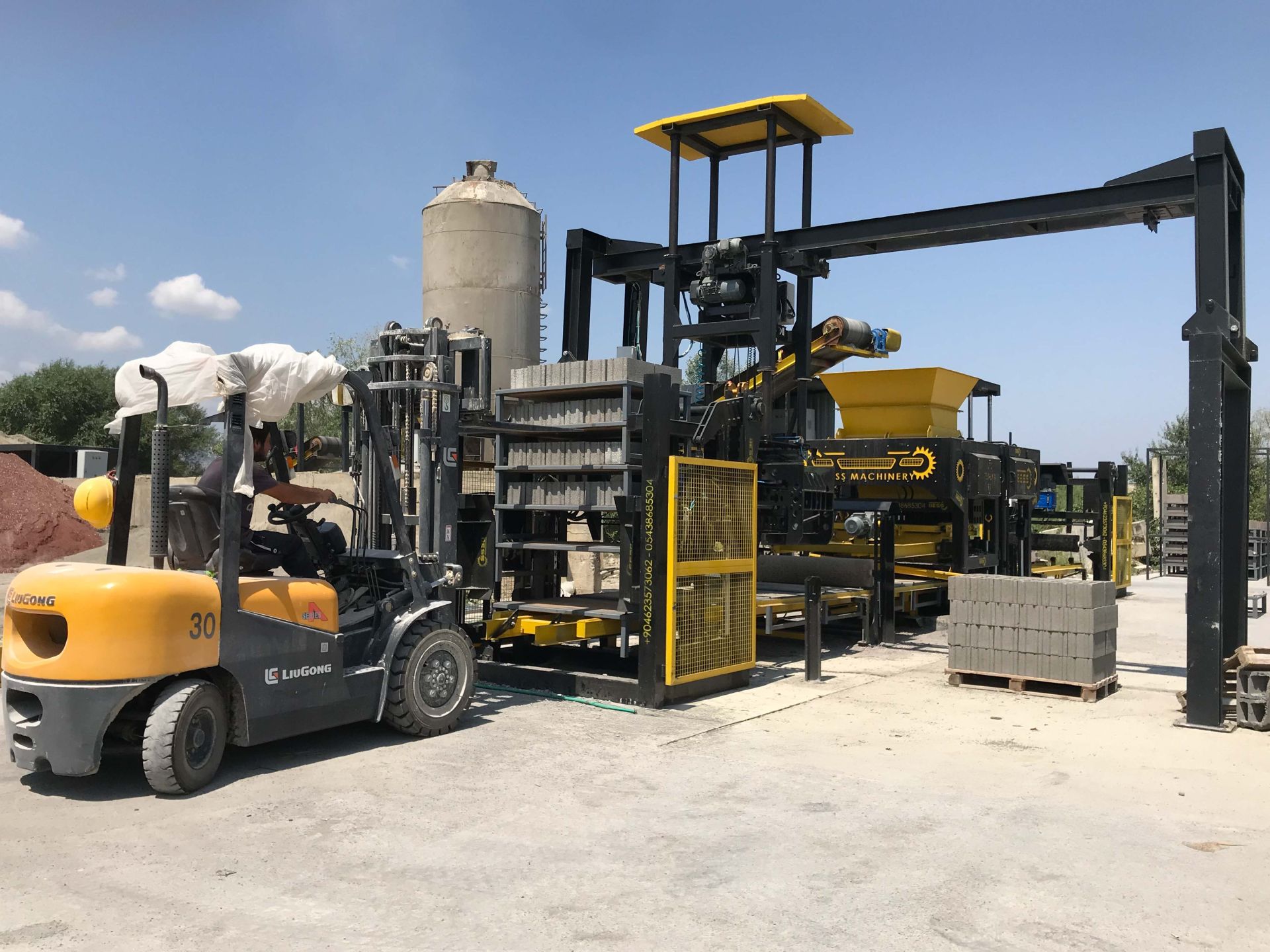 Machine à briquettes automatique PRS-1200 - Capacité 12000 briquettes en 8h - BEYAZLI GROUP_1