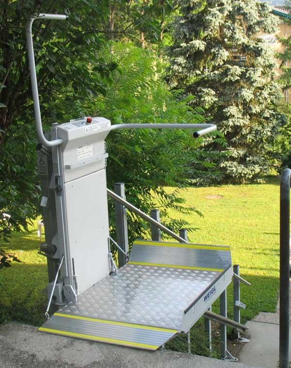 Plateforme oblique Artémis - Élévateur PMR pour escaliers intérieurs et extérieurs - Certifiée TÜV EN 81-40_1