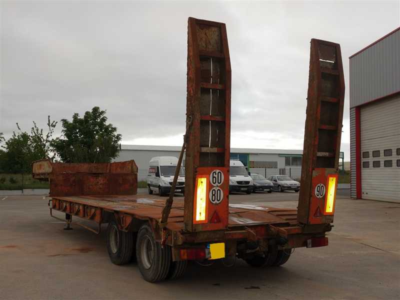 Remorque porte-engins KAISER - Référence 1073 - Semi-remorque 32T avec élargisseurs et rampes hydrauliques_1