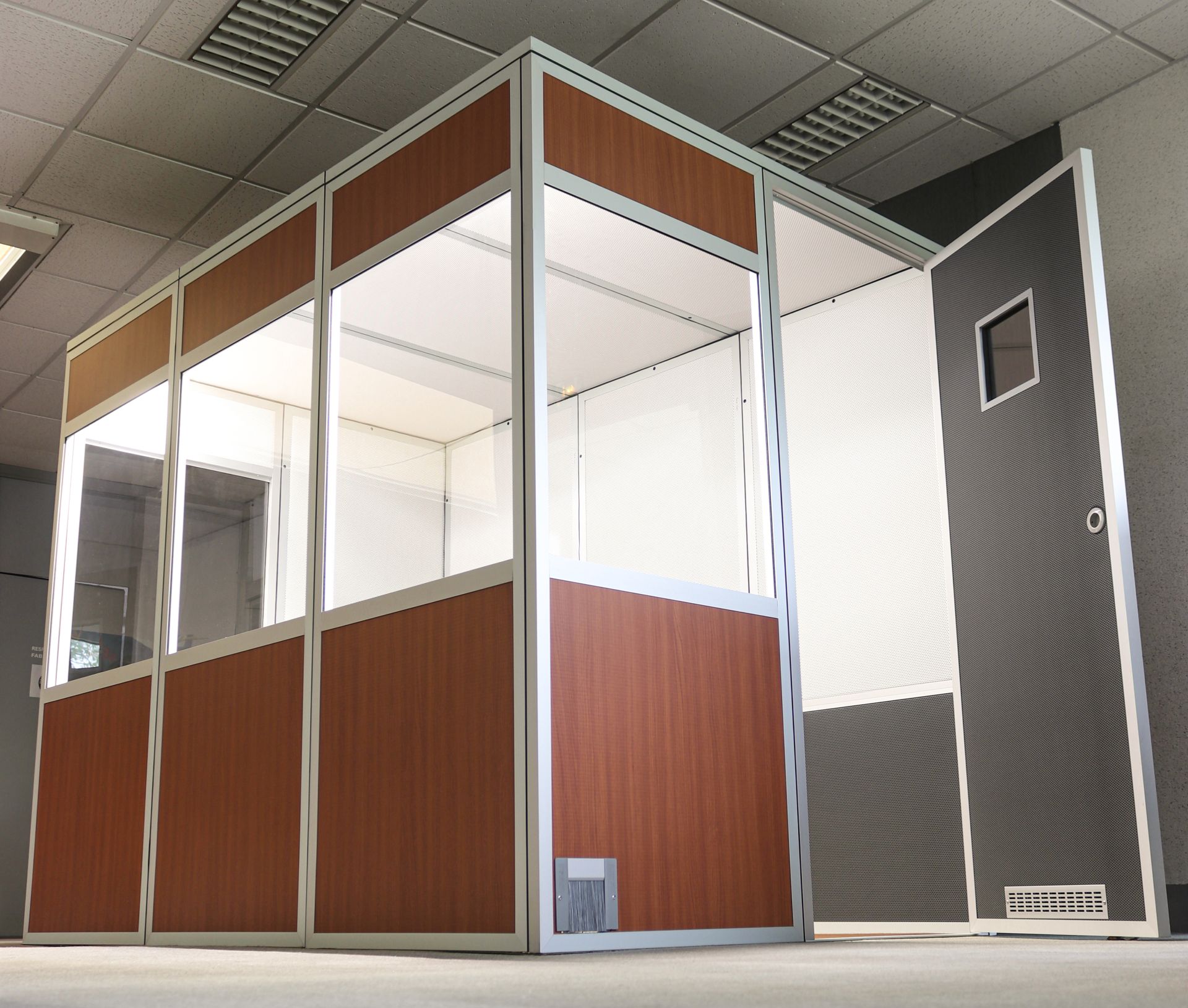 Cabine acoustique, insonorisée, de traduction ultra-légère Polytcab® 2100 - 3100 (2025)_1