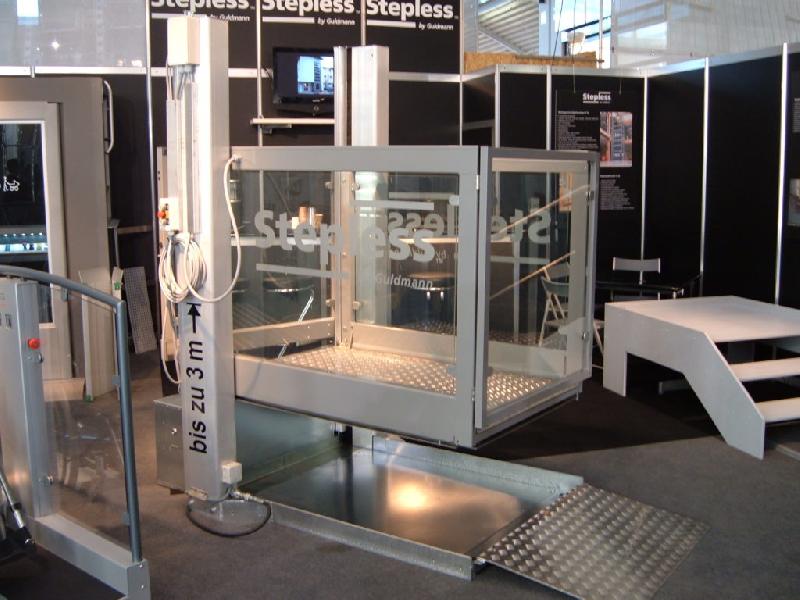 Plateforme  - Design simple, portes vitrées, hauteur de levage jusqu'à 3m - Guldmann LP8_1