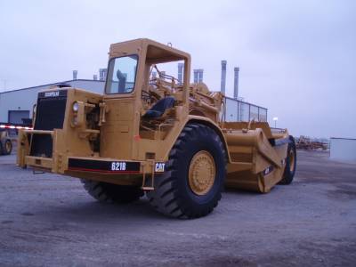 Caterpillar 621B - Décapeuse automotrice modèle 3406_1