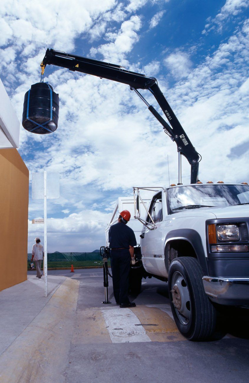 Grue auxiliaire 5 tm avec portée hydraulique jusqu'à 11.3 m