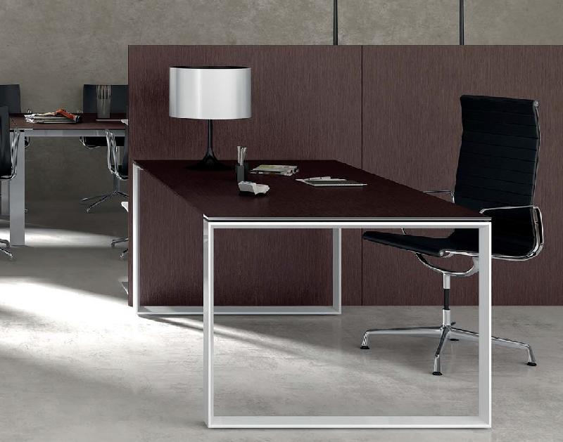 Bureau droit X7 avec piètements blancs - Officity. - 180, Wenge_1