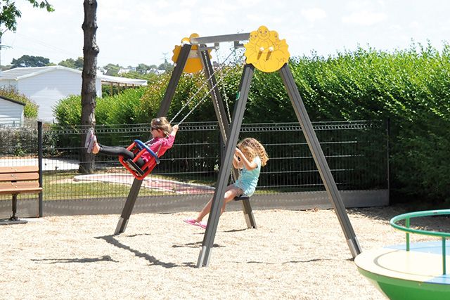 Jeux de plein air : portique aluminium 2 balançoires_1