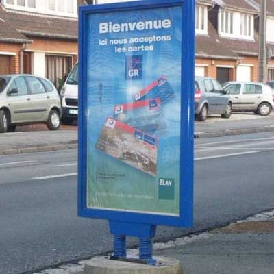 Stop trottoirs - Porte-affiches Roseau STAR béton antivol - 120x80 cm_1