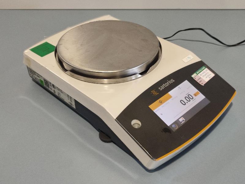 Balance de précision SARTORIUS QUINTIX 1102 1CFR  1100g / 0,01g_1