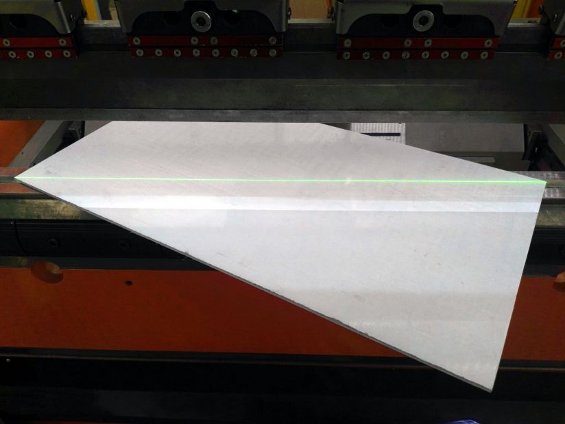 Laser tracker - 600m - Rolleri - Fixation presse plieuse et précision millimétrique_1