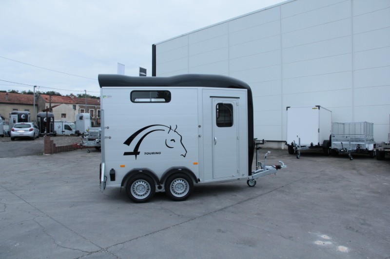 Van 1 place 1/2 avec sortie avant - Cheval Liberté Gold Touring One - suspension Pullman 2 et plancher alu_1