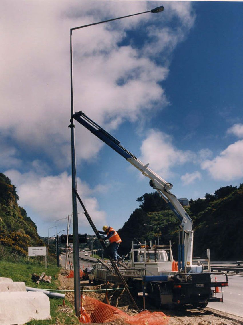 Série 18000 E ASC - Grue auxiliaire Cormach - Pression 270 bar - Moment statique max. 18000 daN/m - Longueur du bras hyd. 16600 mm_1