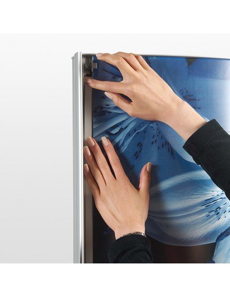 Totem lumineux recto/verso en métal et aluminium anodisé - Format jusqu'à 80x170 cm_1