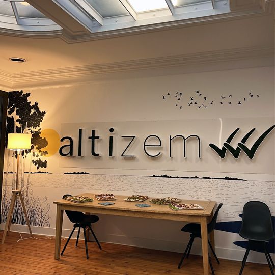 Lettres et/ou logo en polystyrène 3D et herbe synthétique pour l'intérieur et l'extérieur - orange_2