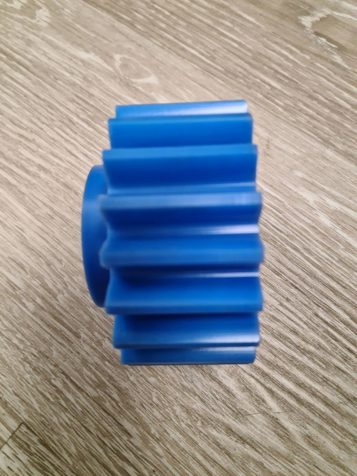 Pignons et couronnes dentées en PA6 bleu pour calibreur de pommes de terre - Convoyeur à bande - Région Beaumont-le-Roger - MTCP_1