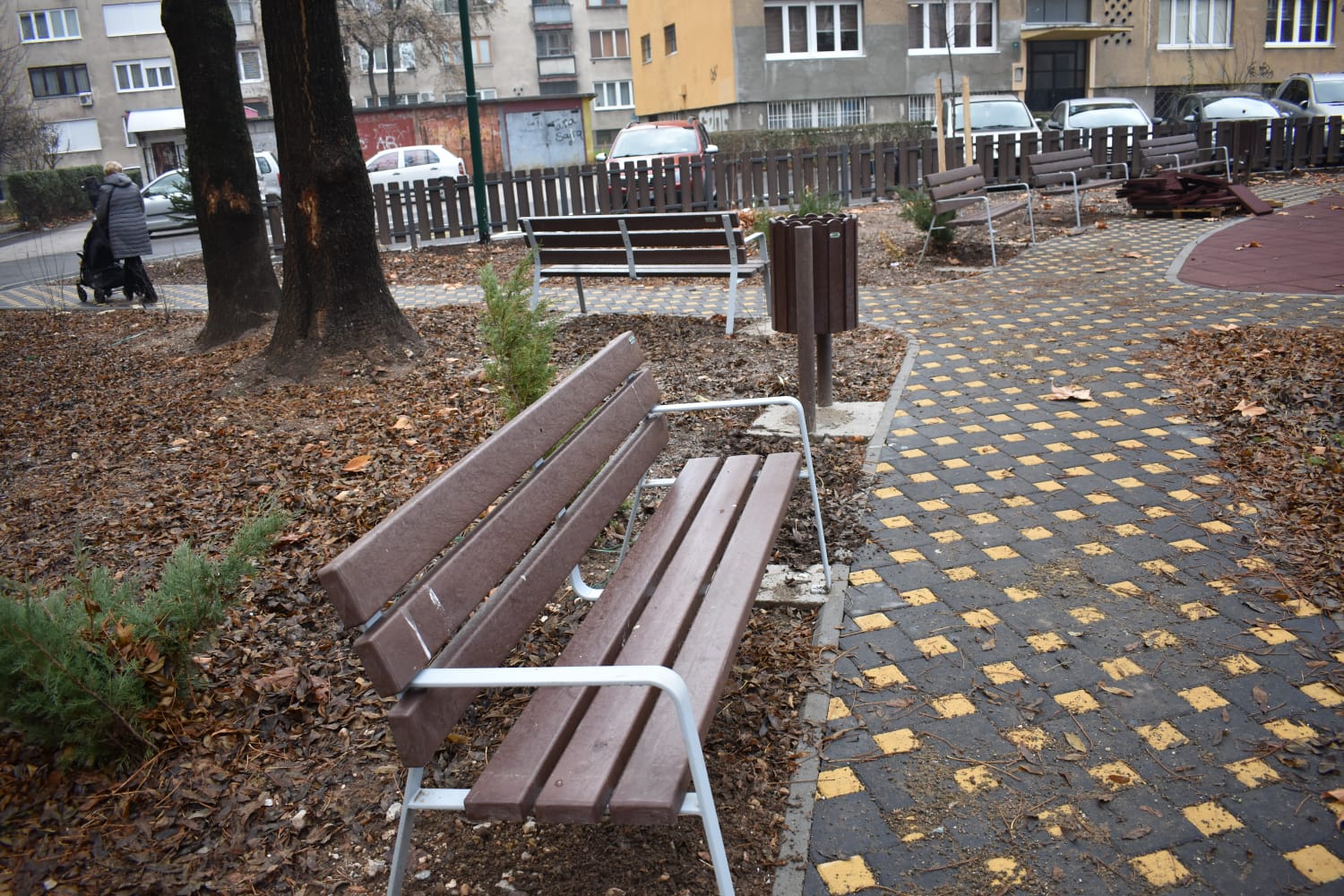 Poubelle tri sélectif Kom PA630 - plastique recyclé ReBnew - résistante et écologique_1