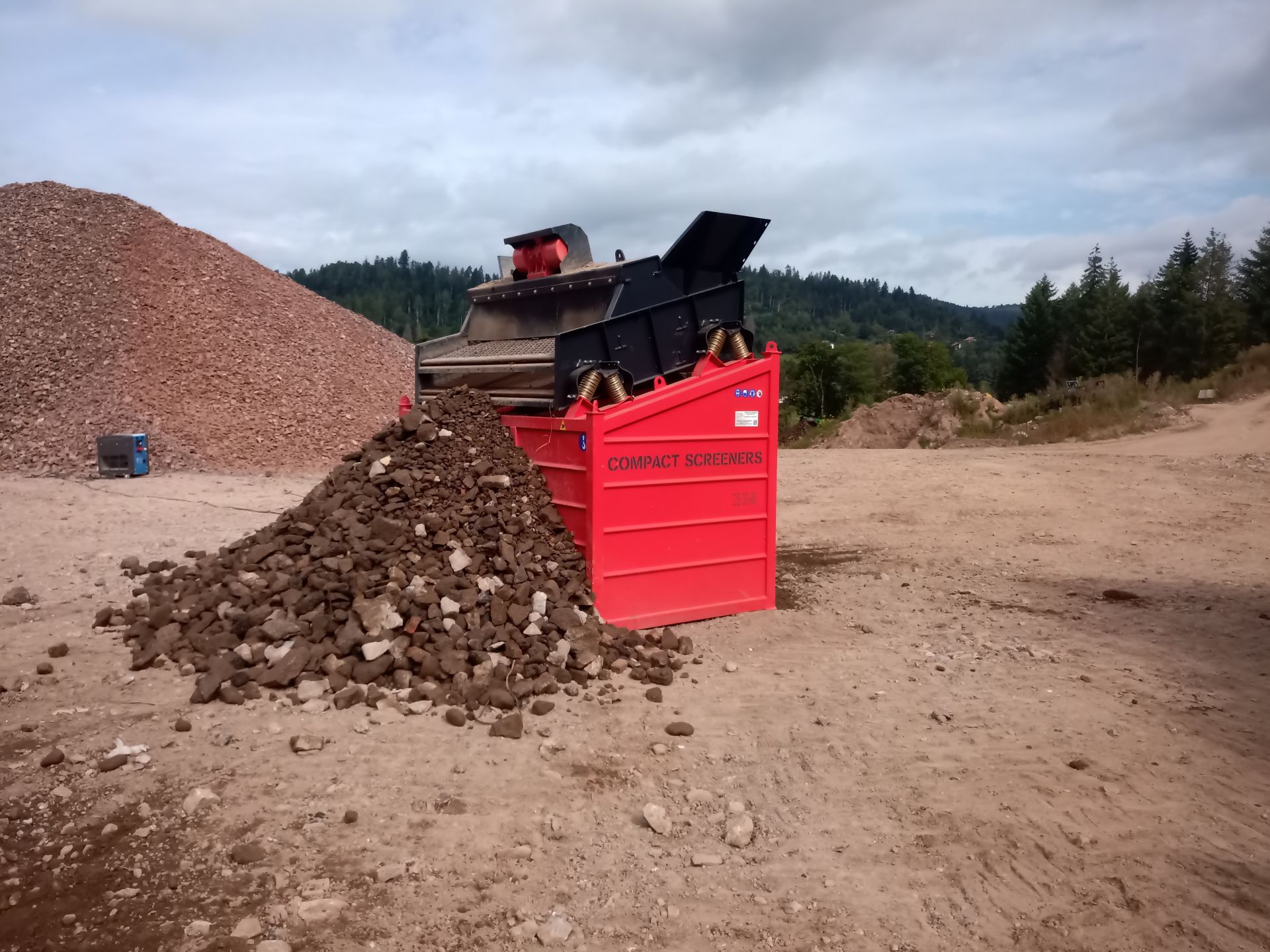 Crible compact CS20-60 - autonome, silencieux, rendement 20-80 t/h - Fabrication Française_2