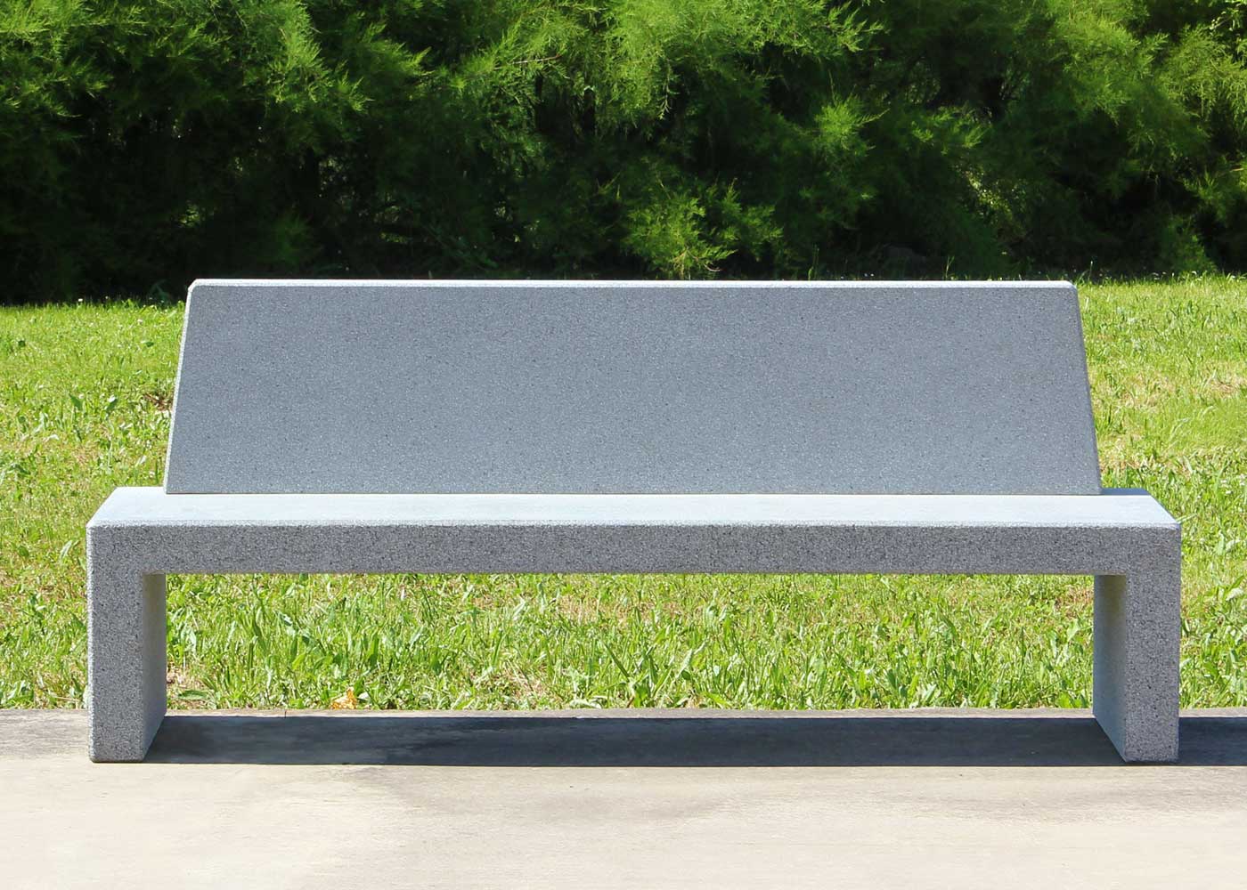 Banc public Volga R UM369RG - béton préfabriqué armé - gris granite aspect rugueux_1