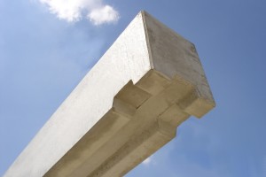 Bloc béton empilable MB SUPER 255 KN - 2000kg - L2550 x l600 x H550 mm - Parfait pour assemblages d'angle_1