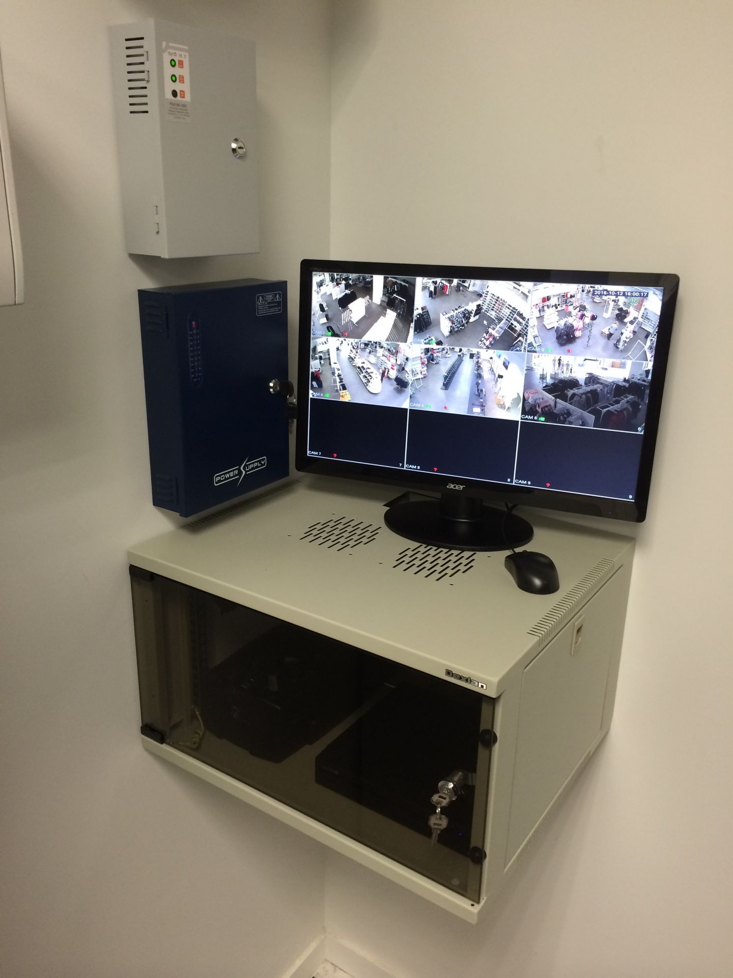 Pack vidéo-surveillance 4K clé en main - Enregistreur numérique, caméra haute résolution, écran 19 pouces, installation et formation_1