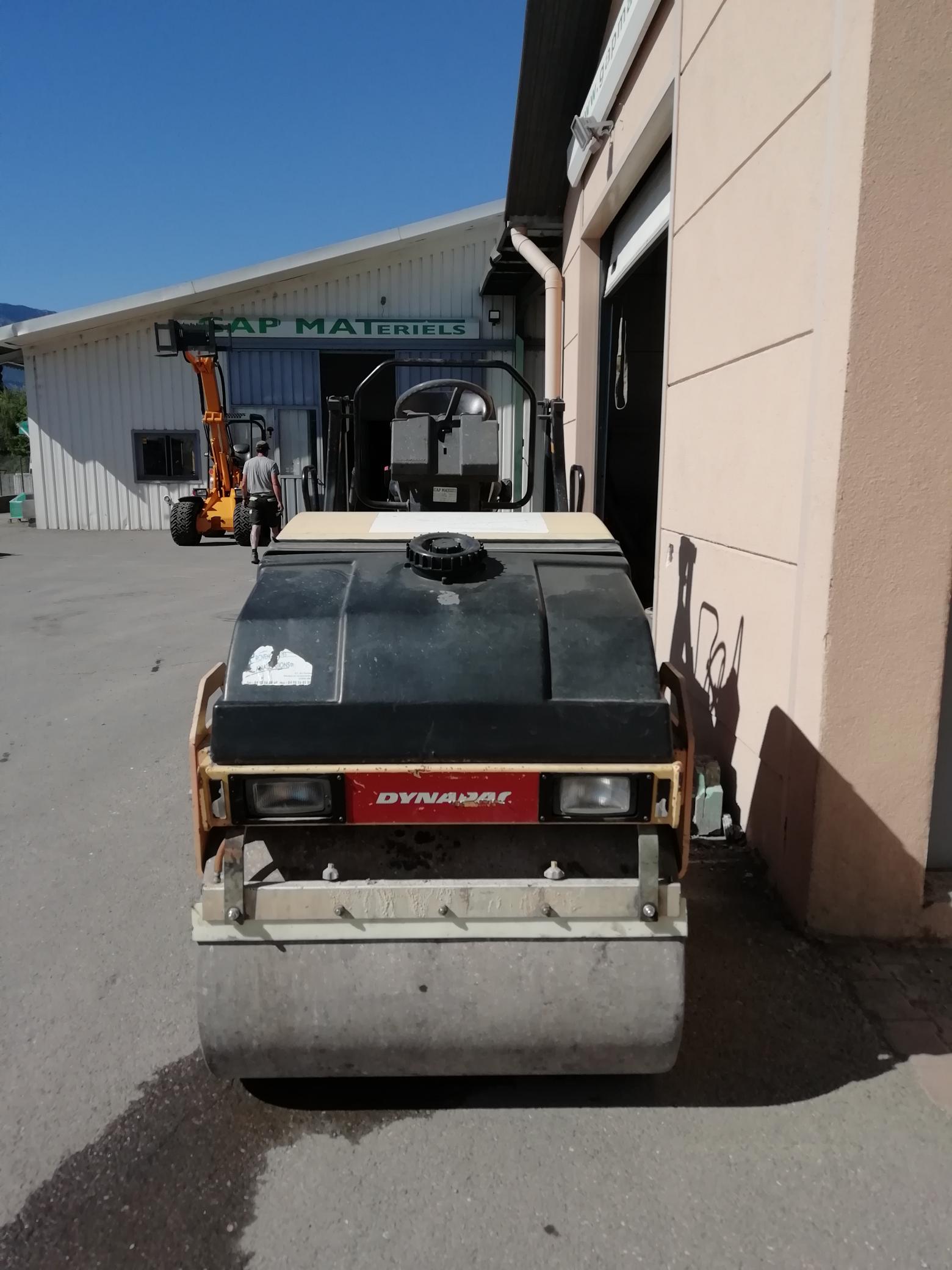 Rouleau vibrant Dynapac CC102 - largeur 1000 mm - 2350 kg - Année 2009 - 900h - Distribution neuve_1