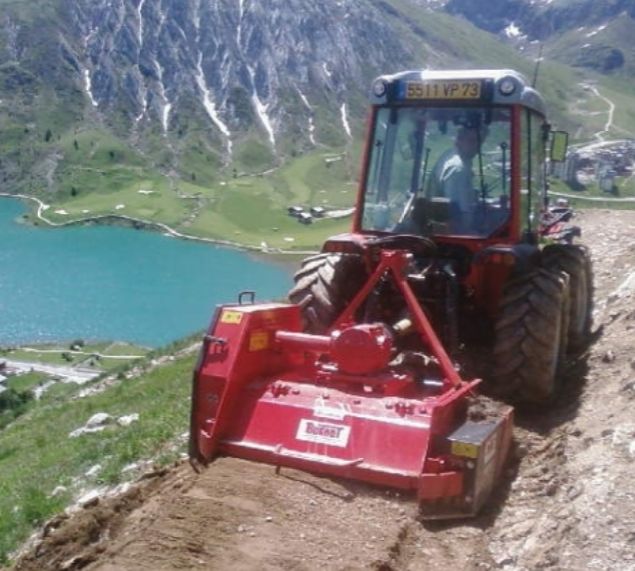 Broyeurs de pierre avec rotor plein monté sur paliers aciers