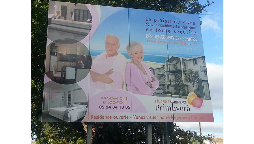 Panneau publicitaire d'extérieur en hauteur - Structure 8m² - Dimensions 3,28m x 2,45m_1