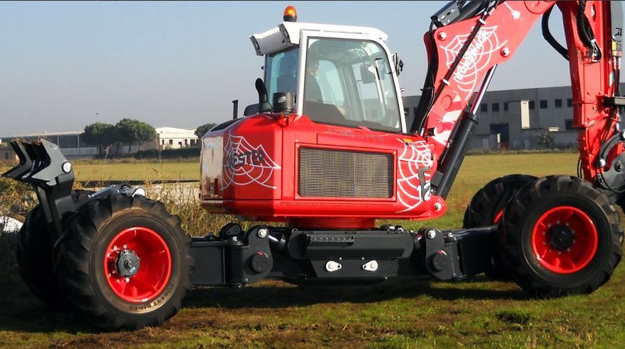 R105 big foot-forester pelle araignée très compacte_1