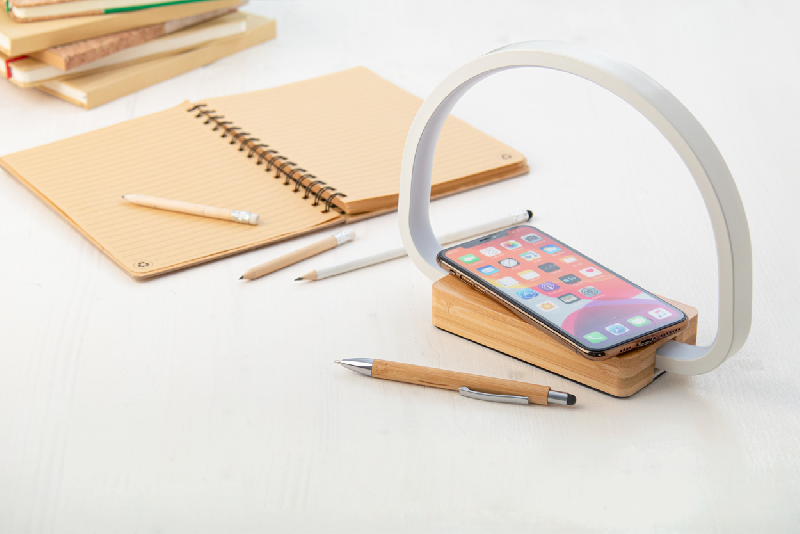 Lampe de bureau multifonctions en bambou - 25 LED - Luminosité réglable - Chargeur rapide sans fil 10W et port USB_1