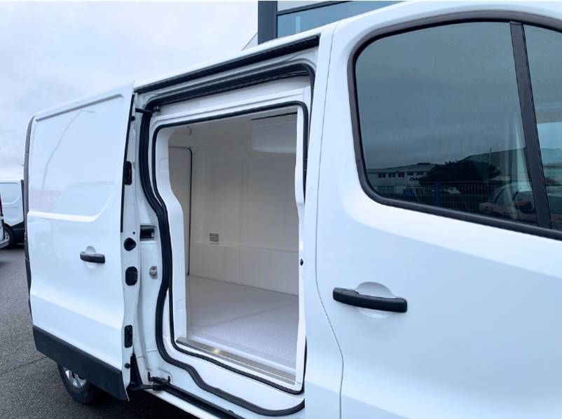 Utilitaire frigorifique - Renault Trafic (III) 2.0 dCi ( Diesel ) 120CH L2H1 - Grand Confort | 4.4M³ FRAX_1