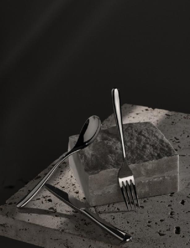 Couteau à steak Tulip Q7 inox 18/10 - finition miroir - design moderne et élégant_1