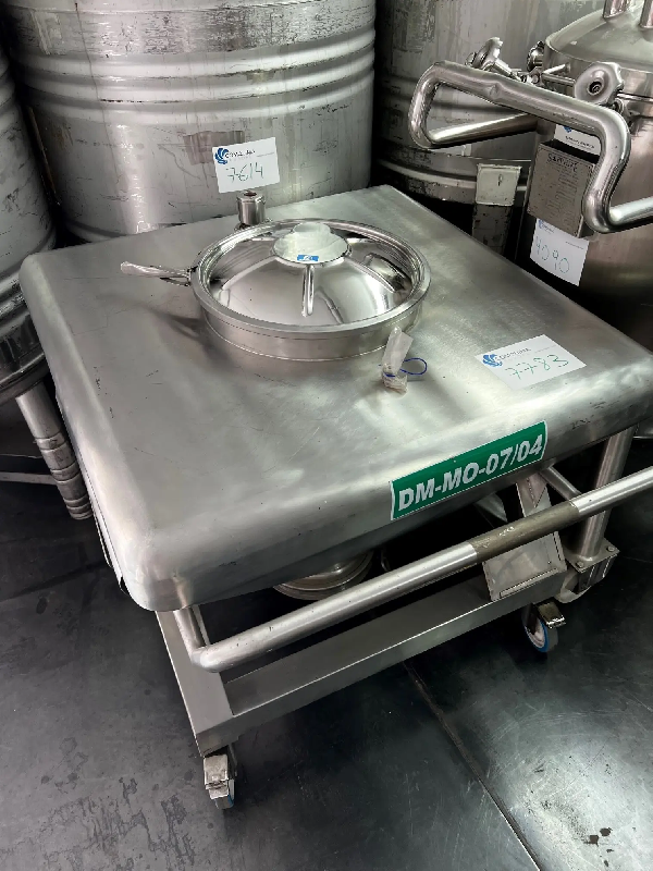 Cuve en acier inoxydable 410 litres d'occasion - référence : c7783_1