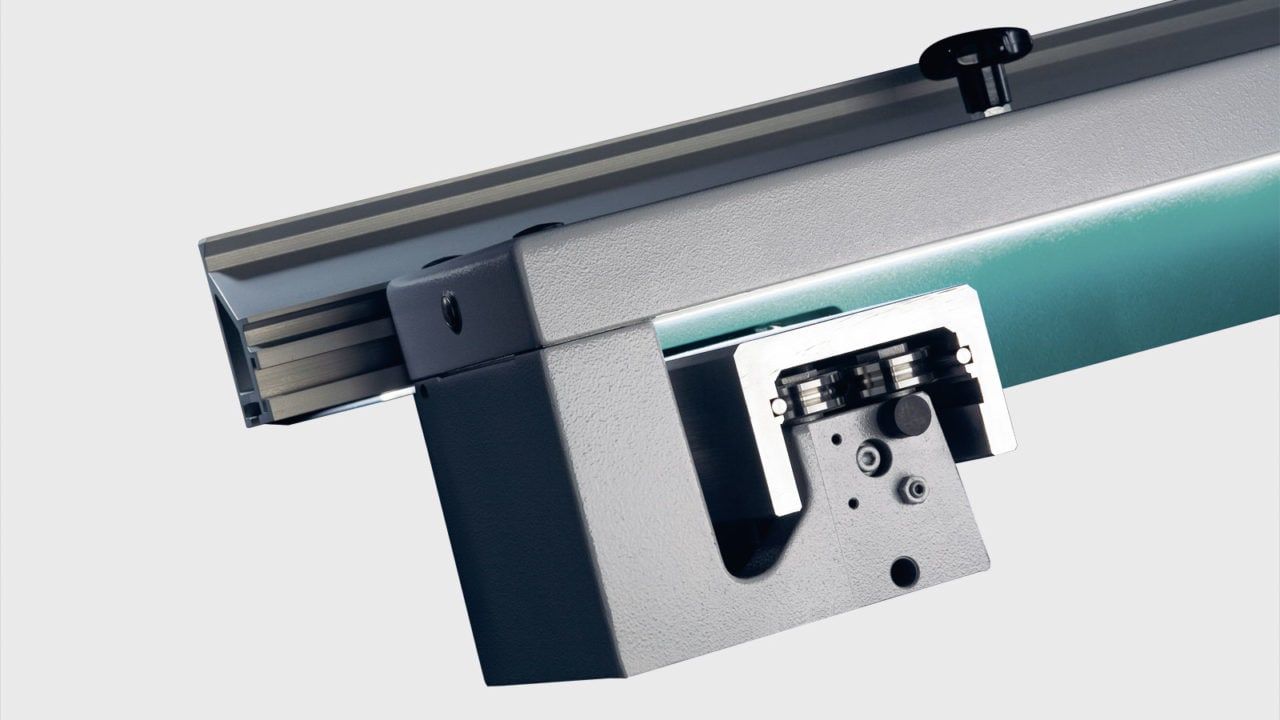 T70 - Scie industrielle - Martin - commande à écran tactile 10,4'' intuitive et performante_1