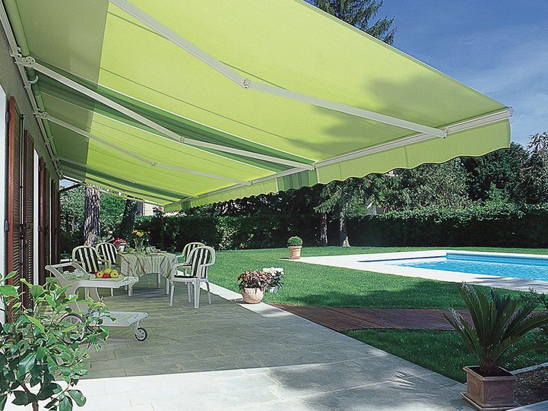 Stores d'extérieur - enroulement motorisé ou manuel - protection solaire et vis-à-vis_1