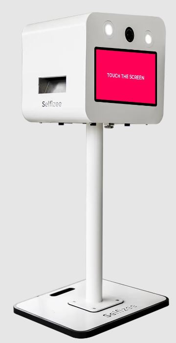 Borne à selfie élégante et sexy - SELFIZEE CLASSIK avec écran 20 pouces, imprimante DNP et Reflex Canon EOS_1