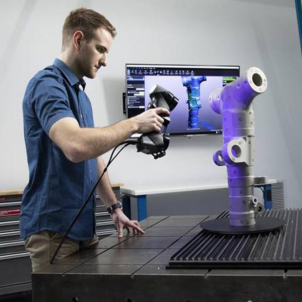 HandySCAN 3D | BLACK Series - Scanner 3D portable de classe métrologique, précis et rapide_1