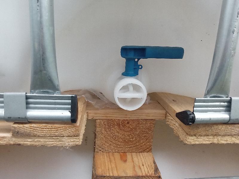 Cuves IBC 1000 L. De réemploi -palette bois_1