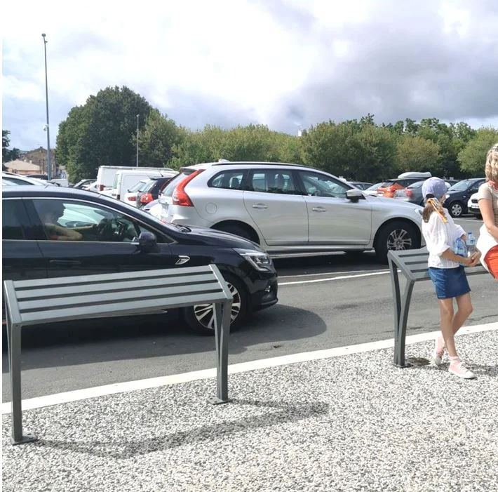 Assis debout atlantide_1