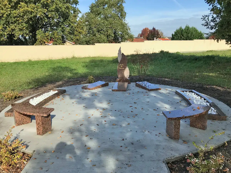 Jardins du souvenir - Les Stèles - Stèle double flamme en granit massif, personnalisable_1