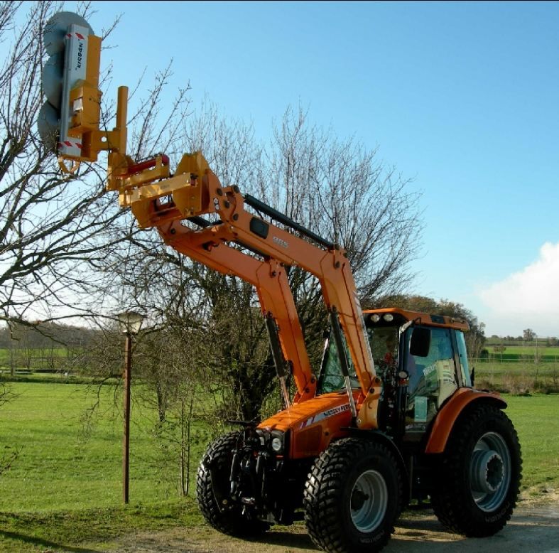 Taille-haie hydraulique sur chargeur lem - kirogn - déport hydraulique course 1000 mm_1