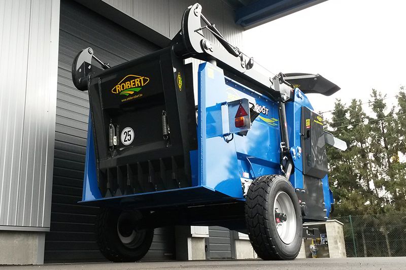 Dp 400 gt - désileuse pailleuse - robert - distributrice trainée 4.5 m3_1
