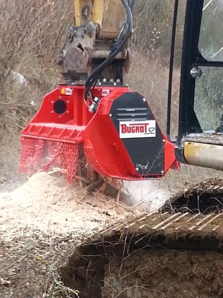 Bfle broyeur sur pelle - Bugnot - débits de 110 à 300 L/min pour pelles de 10 à 30 tonnes_1