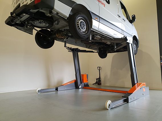 Équipement de levage mobile avec hauteur de levage jusqu'à 1940 mm