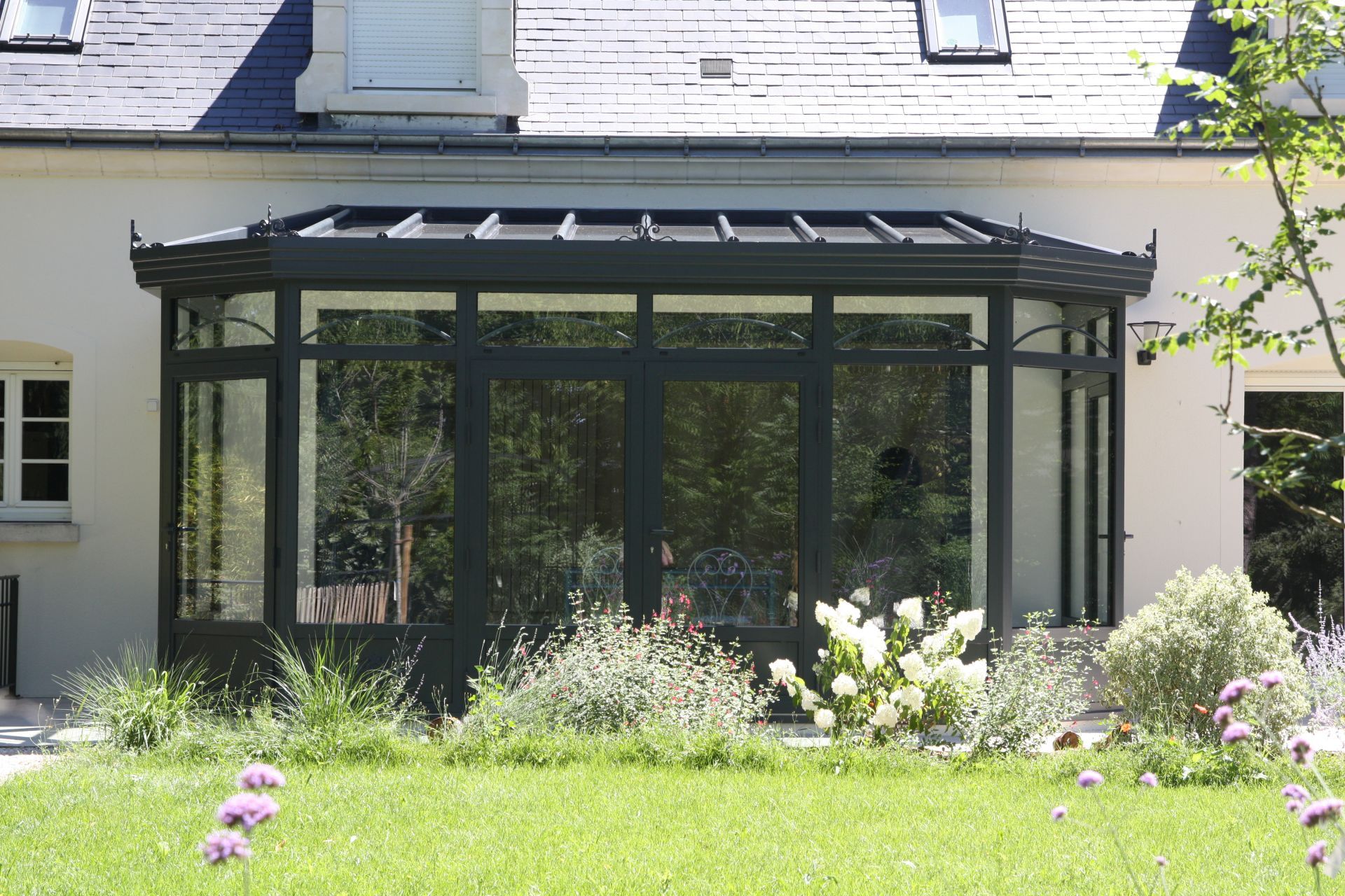 Véranda aluminium sur-mesure pour les professionnels - GRI Fabricant_1