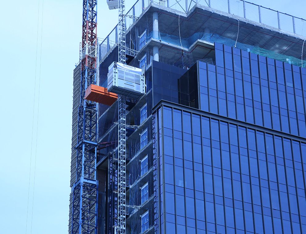 Ascenseur de chantier pour personnes et matériaux jusqu'à 3200 kg - PMH_1