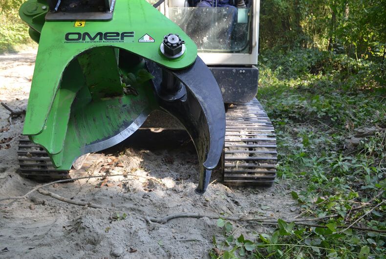 Grappin coupeur forestier BI200 - OMEF-Group SRL - prise min tronc 50 mm - ouverture de coupe 170-200 mm - acier STRENX 700MC PLUS_1