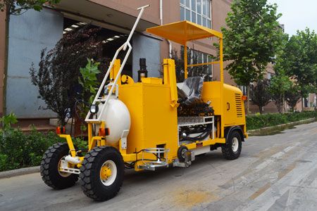 AC-STM-I/II - Machine de marquage routier ACE - Poids 910 kg - Transmission hydraulique variable_1